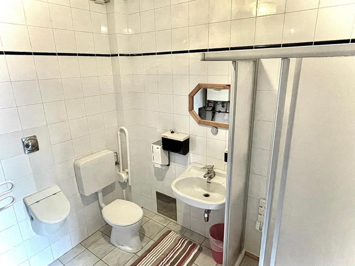 Apartment & Monteurzimmer Вена Экстерьер фото